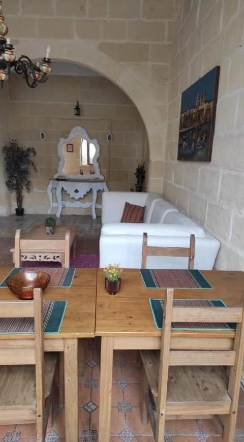 Farmhouse Tal Kaptan Kerċem Exterior foto